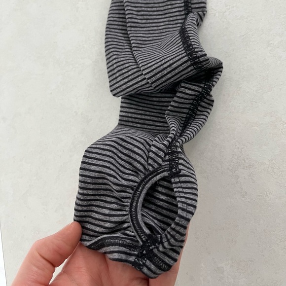 Lululemon/ Striped Sunset Salutation/ Black & grey/ Size US 10 - Picture 8 of 13